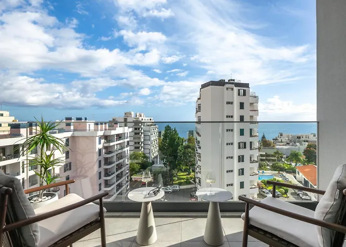 Casa Branca Penthouse By An Island Appartement Funchal (Madeira)