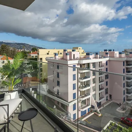 Casa Branca Penthouse By An Island Apartment Funchal (Madeira)