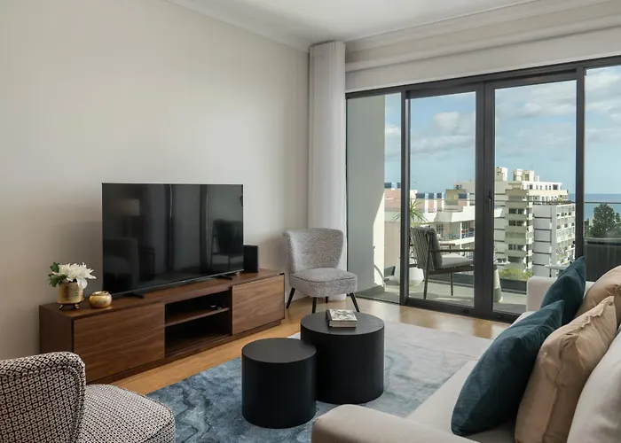 Casa Branca Penthouse By An Island Funchal (Madeira)